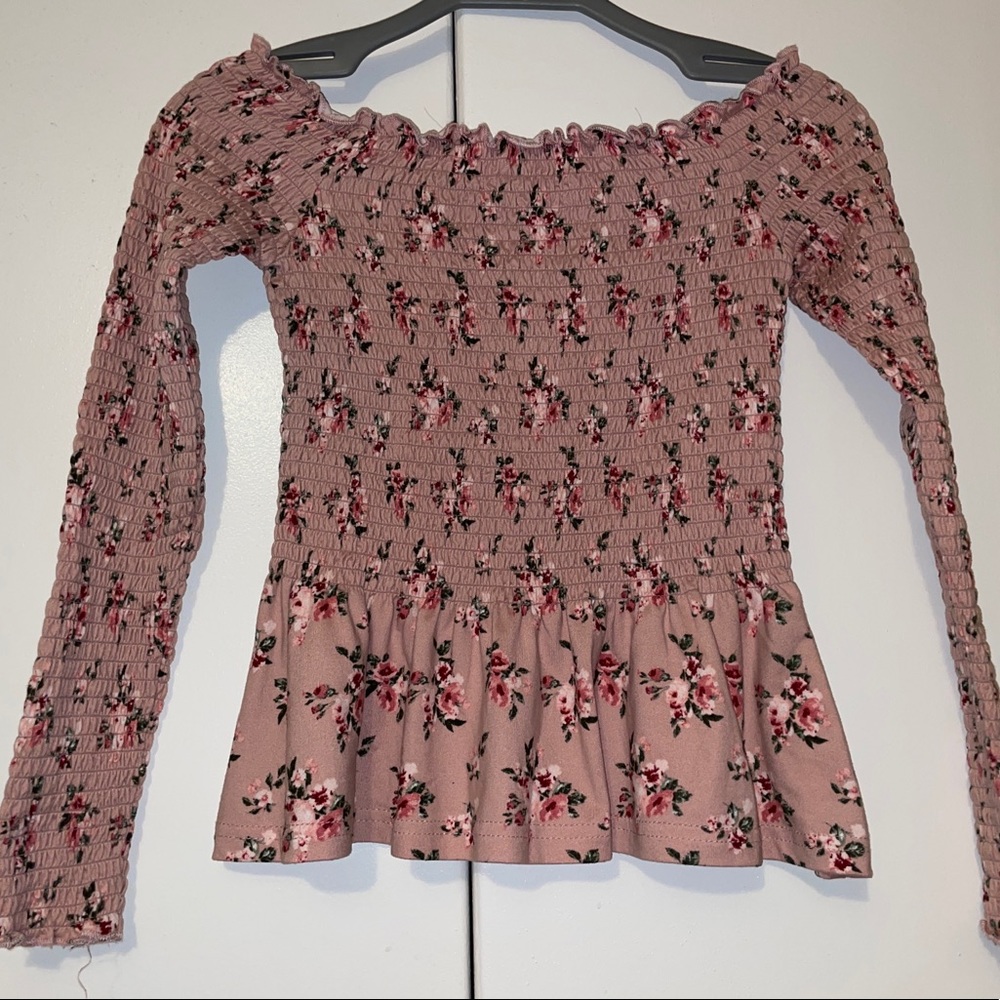 Juniors top size Small